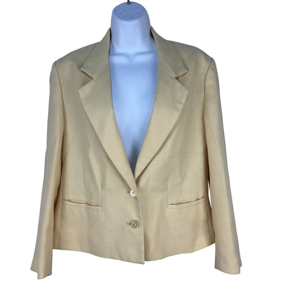 Petites Just For You Womens Beige Blazer Sz 12 Made In Japan Button Cuffs Design